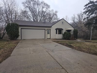 1121 S Vine St, Fergus Falls, MN, 56537