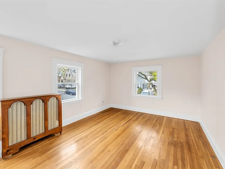 55 Arborough Rd — Photo 17
