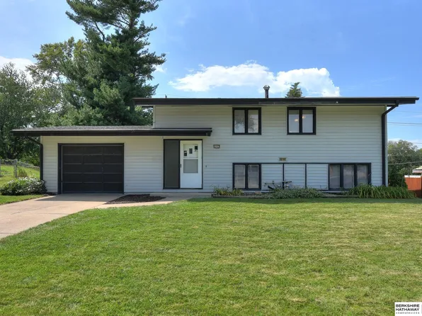 4642 N 82nd St, Omaha, NE 68134