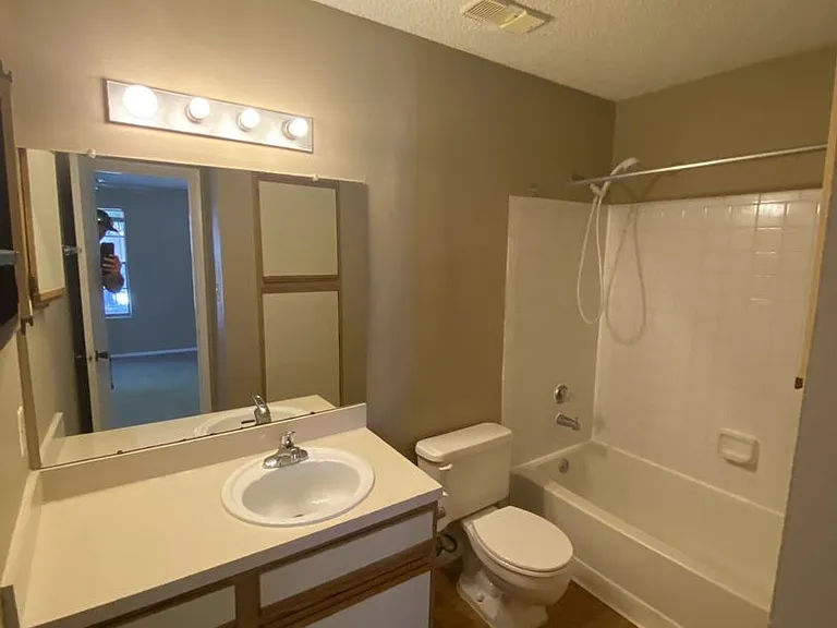 238 Afton Sq #207 — Photo 11
