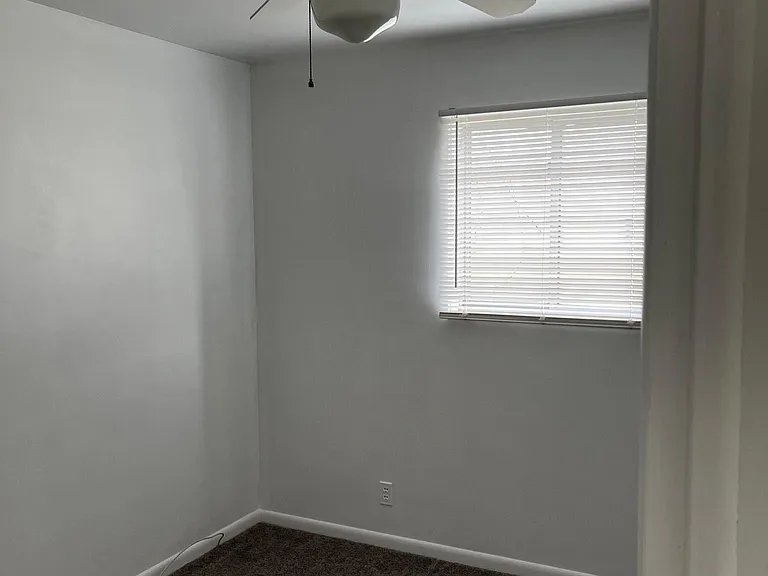 2111 Avalon Cir #2111 — Photo 8