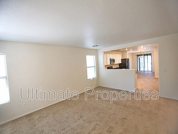 4th image of 3926 E Kent Ave