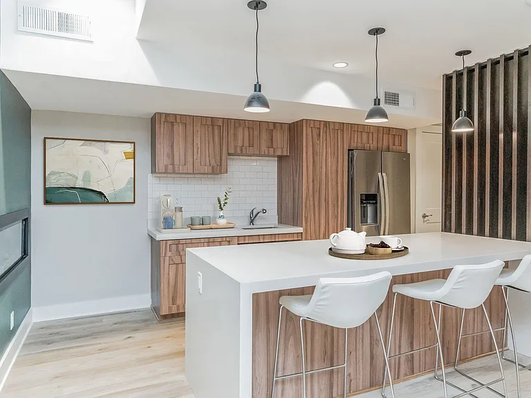 Merrill House Apartments — Photo 15