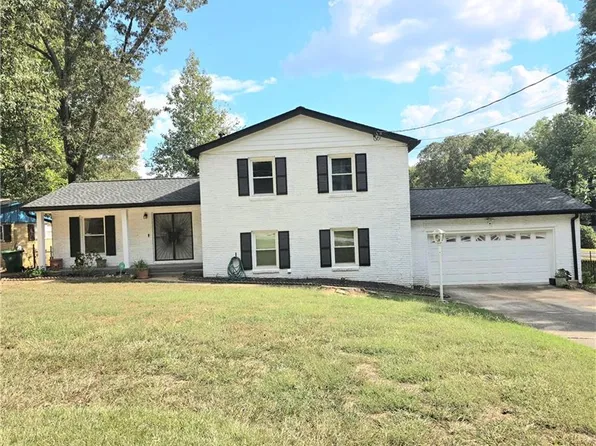 2243 Tarian Dr, Decatur, GA 30034