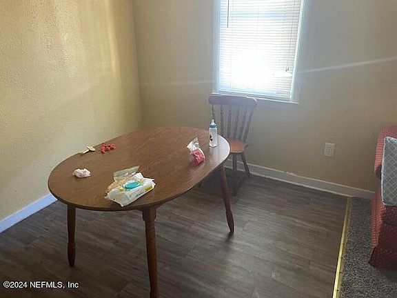 2nd image of 1510 W 16TH Street