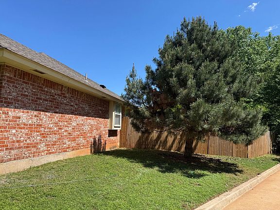 3rd image of 6504 NW 133rd St