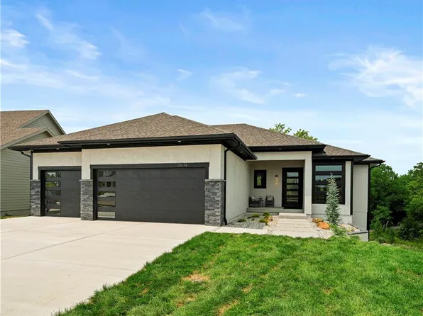 11474 S Montclaire Dr, Olathe, KS 66061