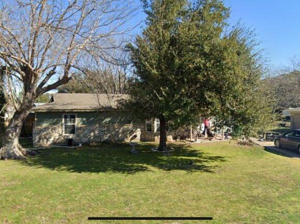 3807 Winding Way