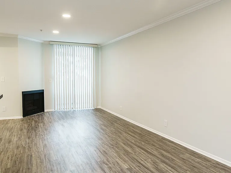1223 Federal Ave — Photo 44