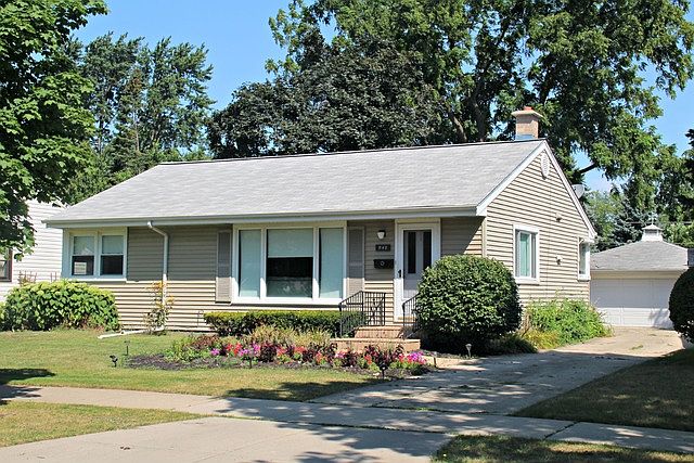 1st image of 948 E Forest Ave
