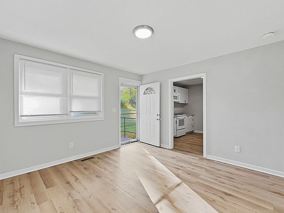 3rd image of 295 S Benedict Ave