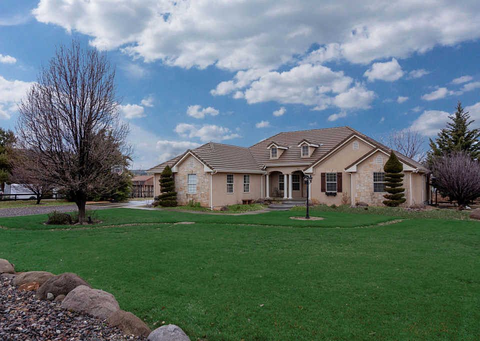 1st image of 1087 Homestead Dr E