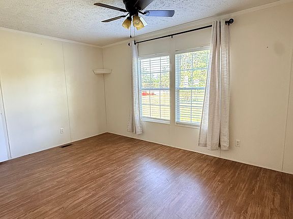 5th image of 22900 Saint James Rd