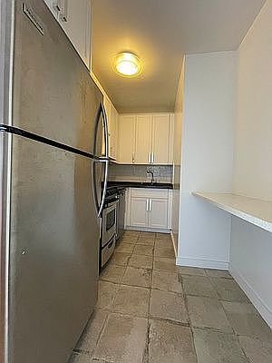 5th image of 106 Fulton St APT 8H