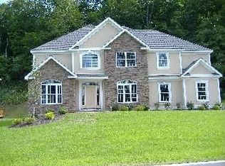 10 Arbor Ct #3, Poughkeepsie, NY 12603