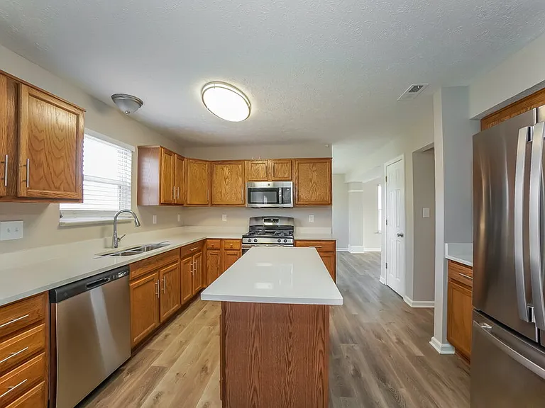 476 Southern Pines Dr — Photo 6