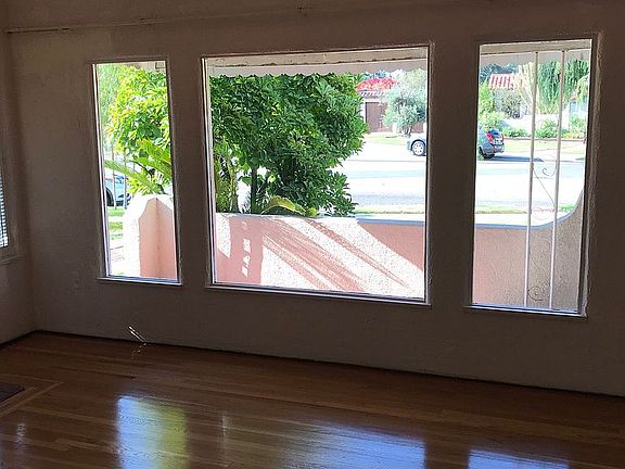 5th image of 651 Burchett St