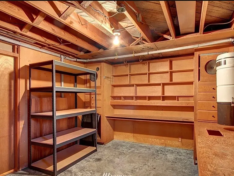10220 NE 21st Pl — Photo 15