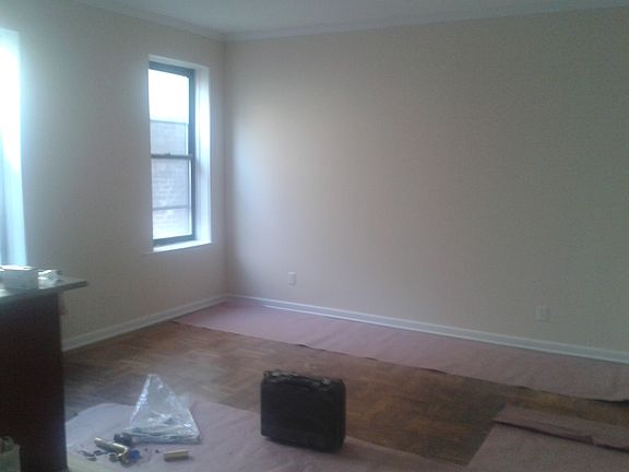 4th image of 2823 42nd St APT C3