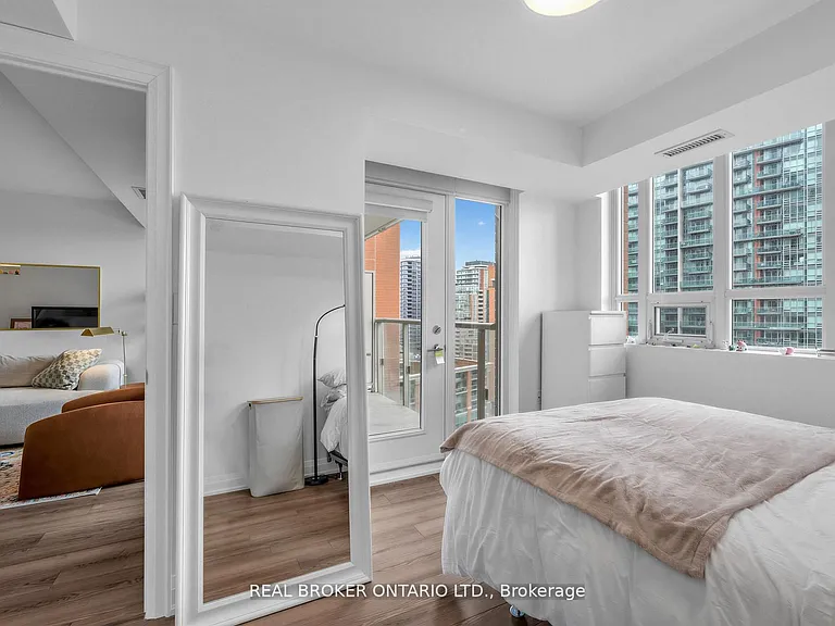 125 Western Battery Rd #1209 — Photo 15