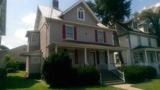 1st image of 320 Mountain Ave SW APT B