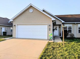 2018 Macon St, Mahomet, IL 61853