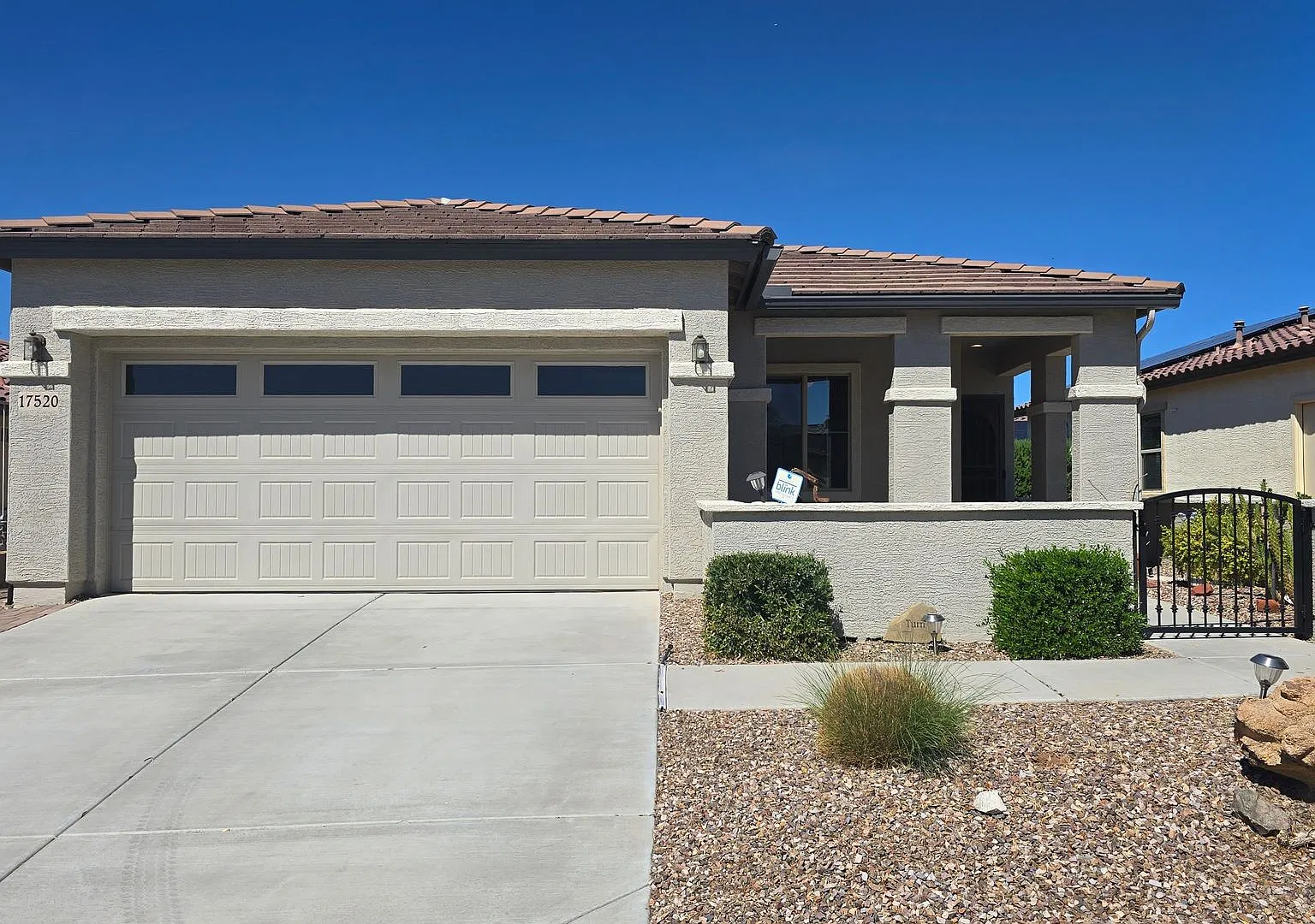 Wonderful 55+Home In Guarded Community Of Canta Mia In Estrella Mountain Ranch Solar Included! — Photo 3