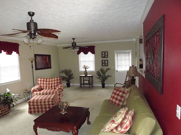 4th image of 31 Hilltop Dr