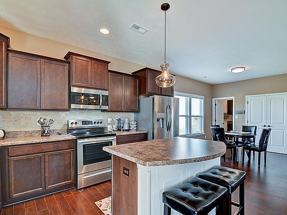 3rd image of 3928 Sawtelle Dr