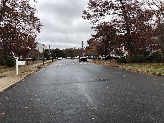 5th image of 320 Quince Ave