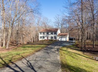 8179 Hillcrest Dr, Manassas, VA 20111