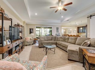 577 Aspen Leaf Dr, Jacksonville, FL 32081