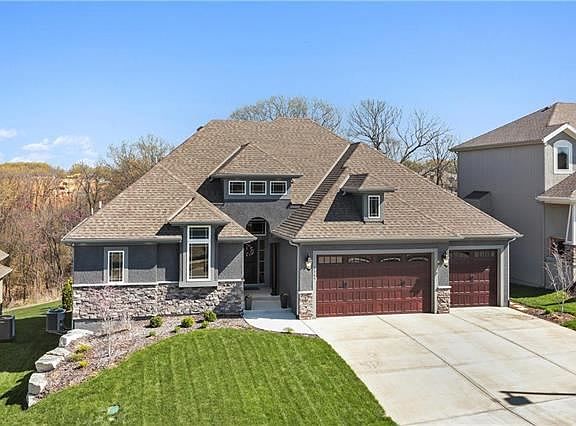 3rd image of 7365 NW Forest Lakes Dr