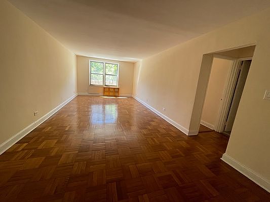 3rd image of 142-10 Roosevelt Ave #118