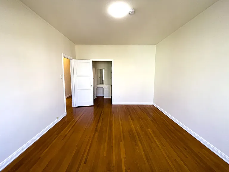 5353 La Cresta Ct — Photo 11