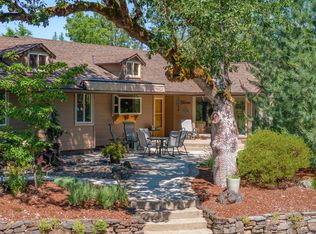 6635 Crowfoot Rd, Trail, OR 97541