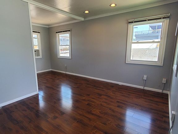 3rd image of 4079 Honeycutt St