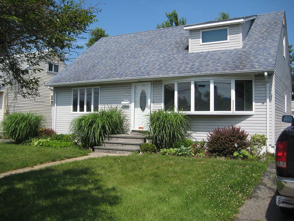 1st image of 37 Moeller St