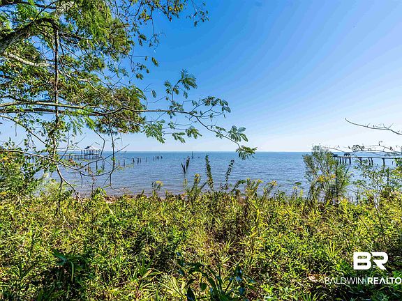 5th image of 3973 Bay Front Rd