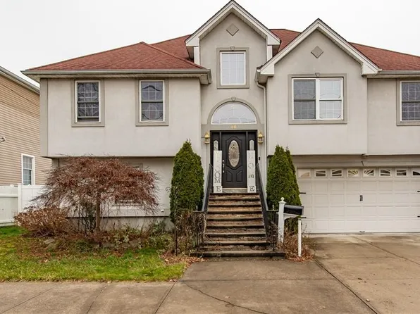 40 Follett St, East Providence, RI 02914