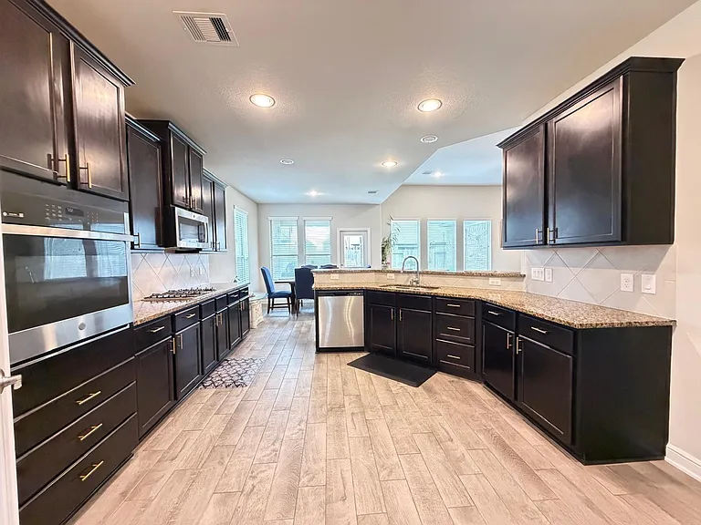 244 Upland Dr — Photo 10