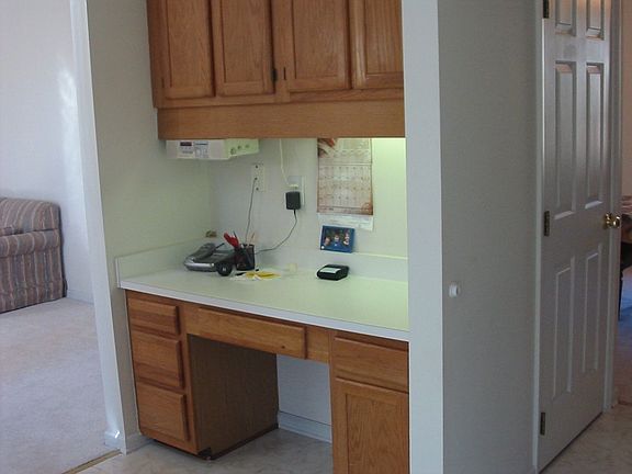 Built-in Desk between Kitchen & Family Room