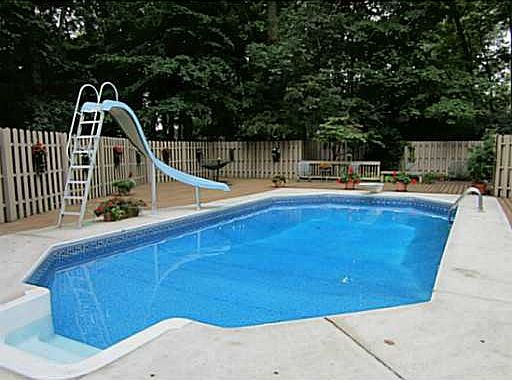 2nd image of 630 Boxwood Ct