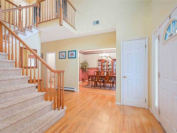 4th image of 12 Windcrest Dr