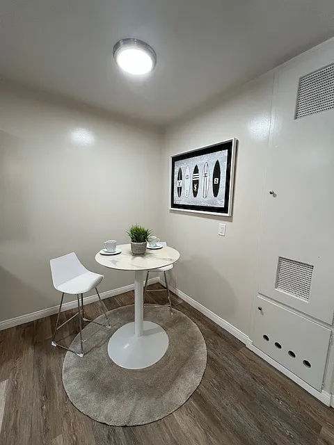 1 bed, 500 sqft, $2,100 — Photo 2