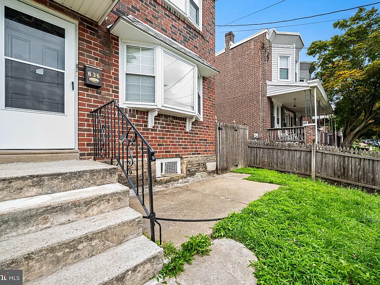 636 Arthur St #1 — Photo 6