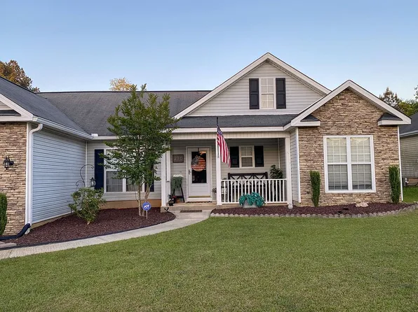 210 Sunflower Dr, Bonaire, GA 31005