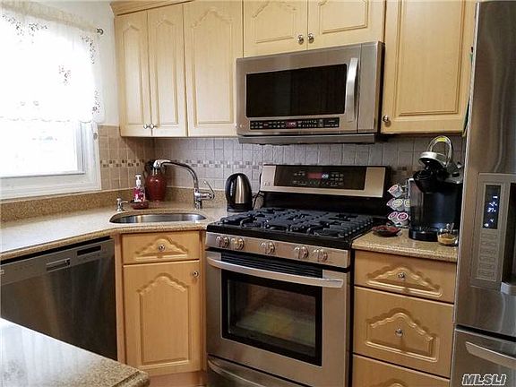 4th image of 9350 205th St