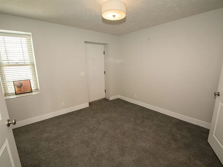 628 Park Ave — Photo 85