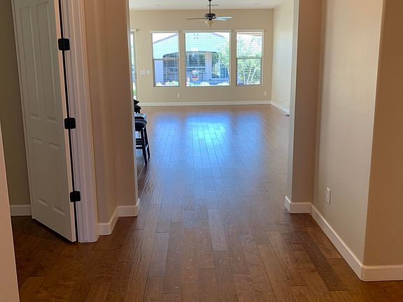 3rd image of 821 E La Palta St